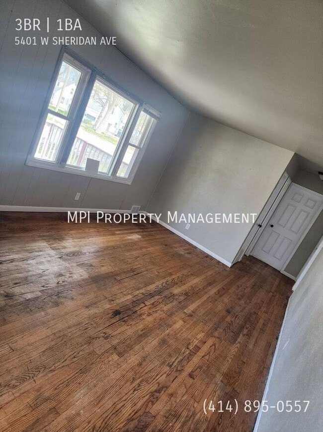 Building Photo - 5401 W Sheridan Ave