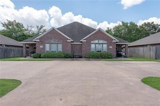 Building Photo - 1433 Western Oaks Ct