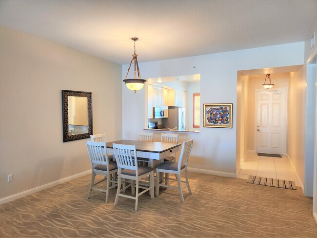 Building Photo - 9 Harbour Isle Dr E