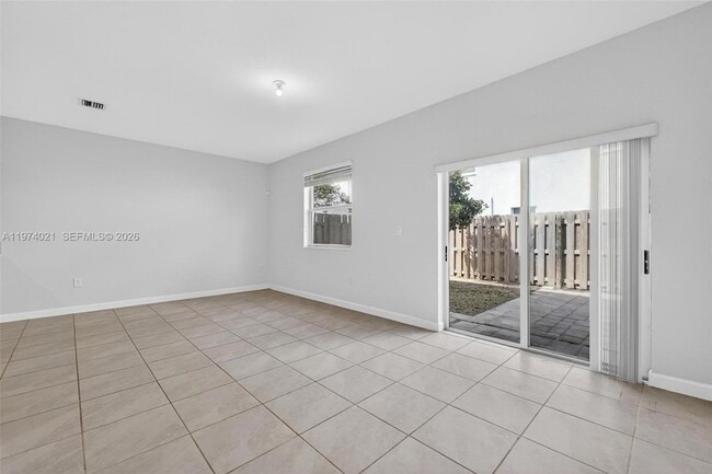 Building Photo - 2619 SE 11th St