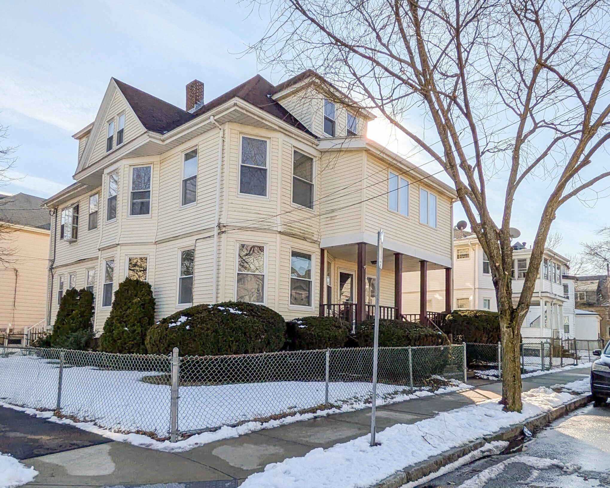 Building Photo - 37 Glover Ave