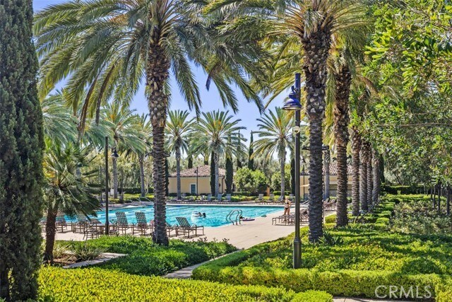 Building Photo - 717 Spring Gdn