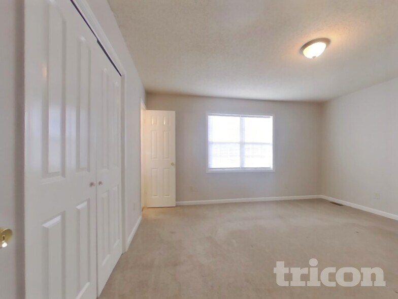 Building Photo - 2988 Forest Ridge Ct