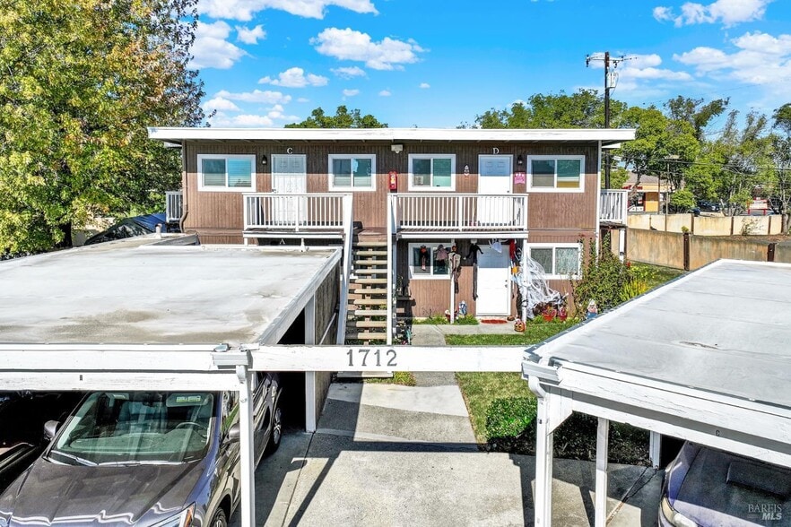 Building Photo - 1712 Arthur Ct