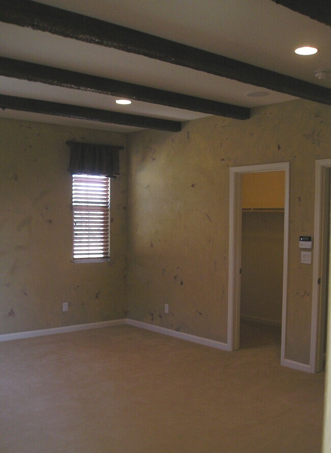 Building Photo - 67 E St