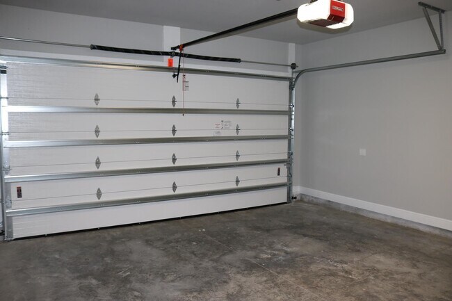 Building Photo - 121 Cherokee St