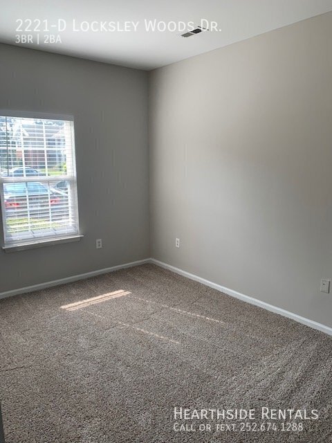 Building Photo - 2221 Locksley Woods Dr