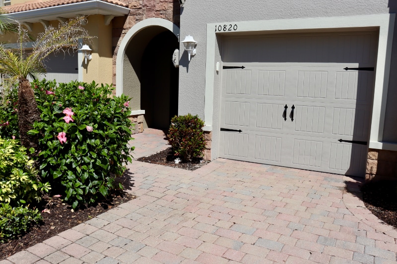 Building Photo - 10820 Alvara Point Dr