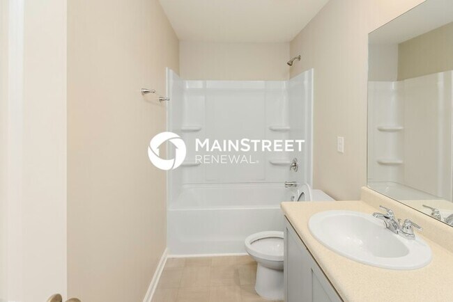 Building Photo - 4 Bedroom Pet-Friendly Home in Hampton, GA with Main Street Renewal
