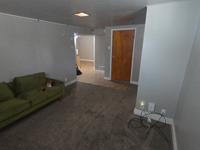 Building Photo - 213 E Coatsville Ave