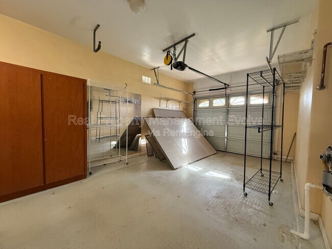 Building Photo - 4287 S Kimberlee Dr