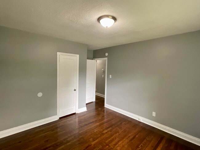 Building Photo - 2717 Margaret Ct