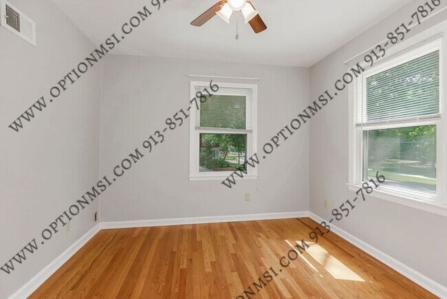 Building Photo - Incredible home in Romanelli Gardens!