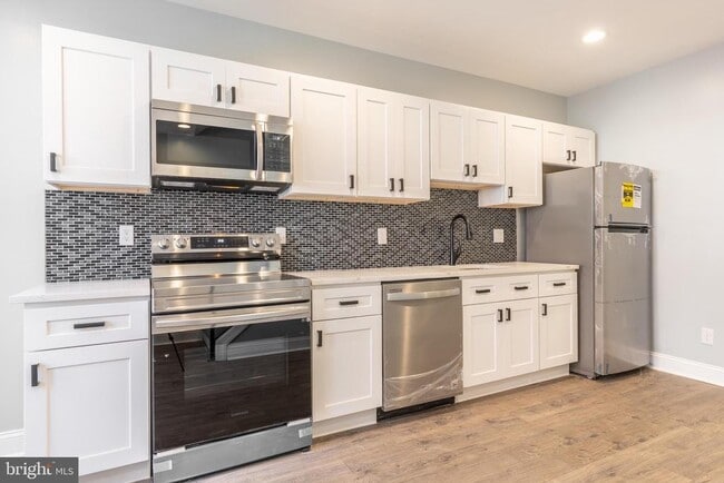 Building Photo - 1312 W Seltzer St