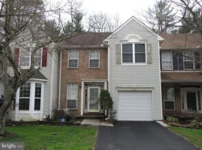 Building Photo - 525 Southampton Ln