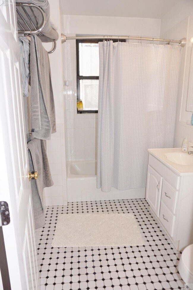Building Photo - 1 bedroom in Allston MA 02134