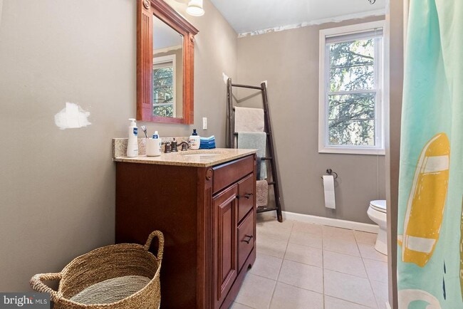 Building Photo - 213 Montrose St