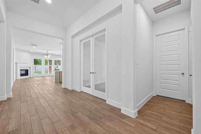 Building Photo - 232 W Netleaf Ct