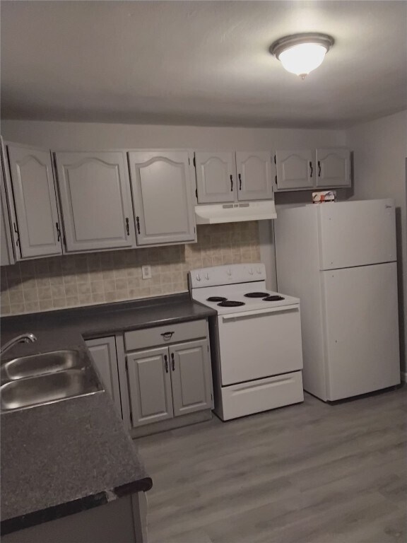 Building Photo - 220 Ruggles Rd