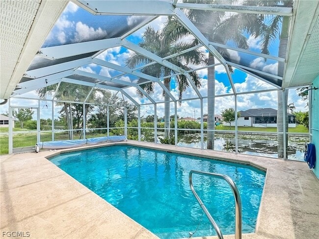 Building Photo - 1325 NE 5th Pl