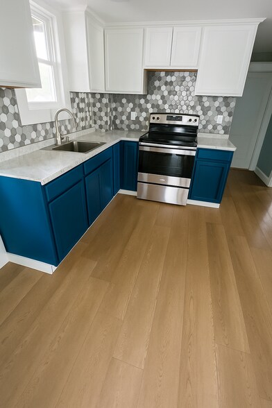 Primary Photo - 16 Garrison St