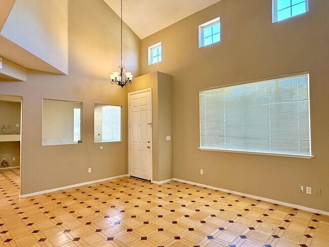 Building Photo - $3,750/ 3 BR – BEAUTIFUL ARDENWOOD HOME IN PRIME FREMONT LOCATION!