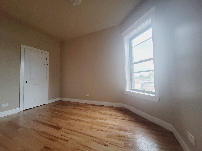 Building Photo - 7332 S Lowe Ave