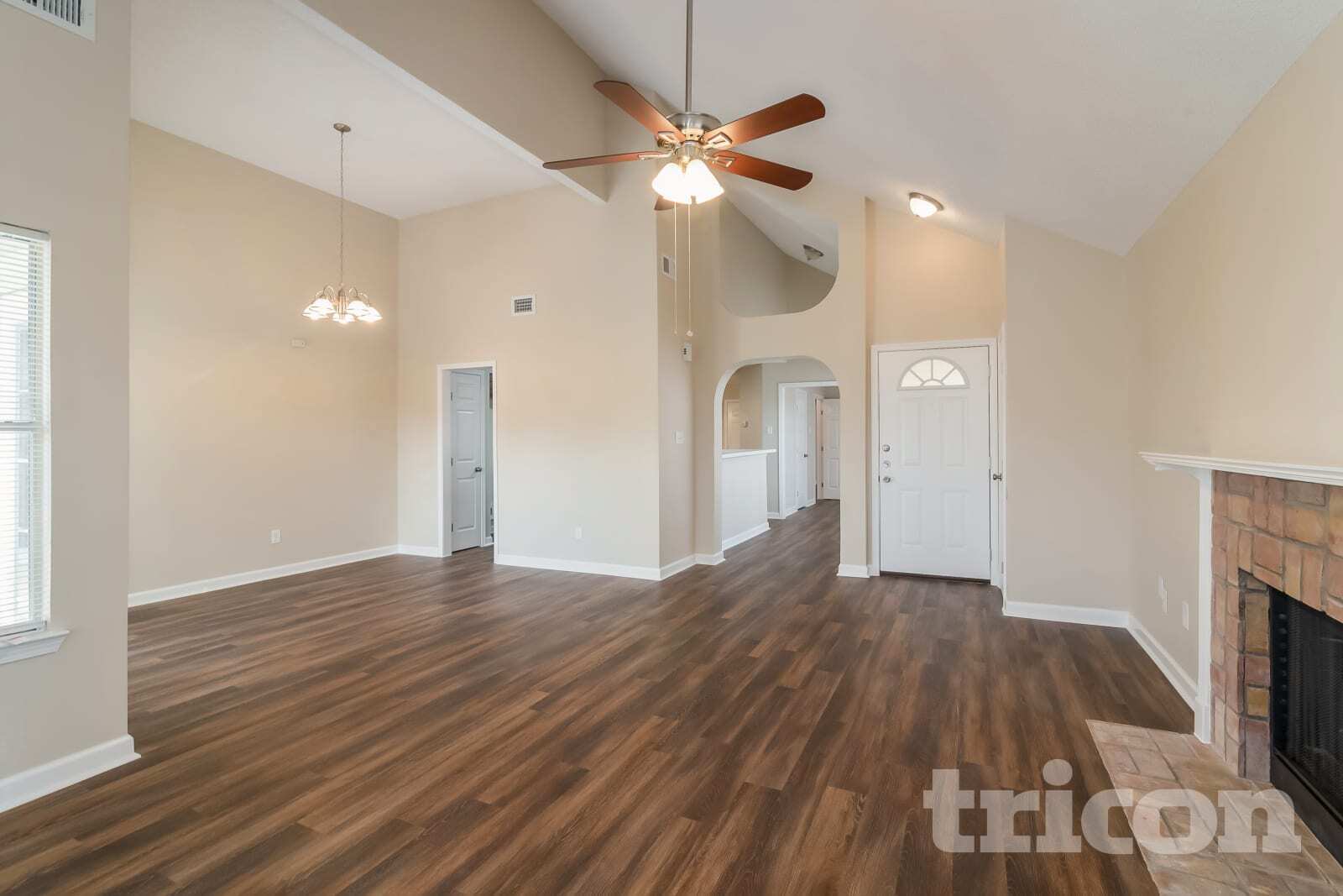 Building Photo - 16027 Hidden Acres Dr