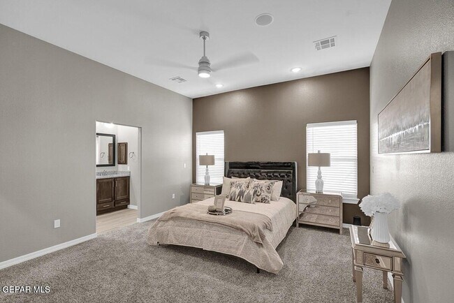 Building Photo - 15340 Resolve Dr