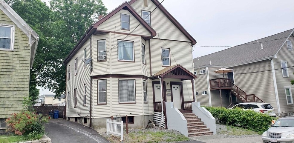 Building Photo - 139 Lowell St