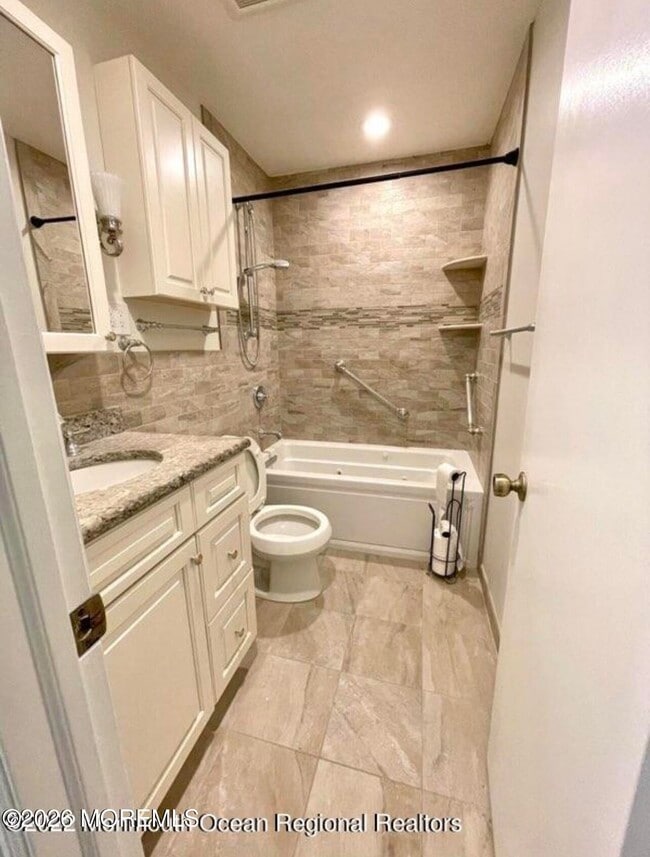 Building Photo - 6 Teabury Ln