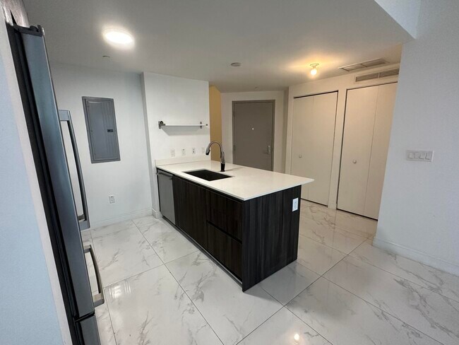 Building Photo - 488 NE 18th St