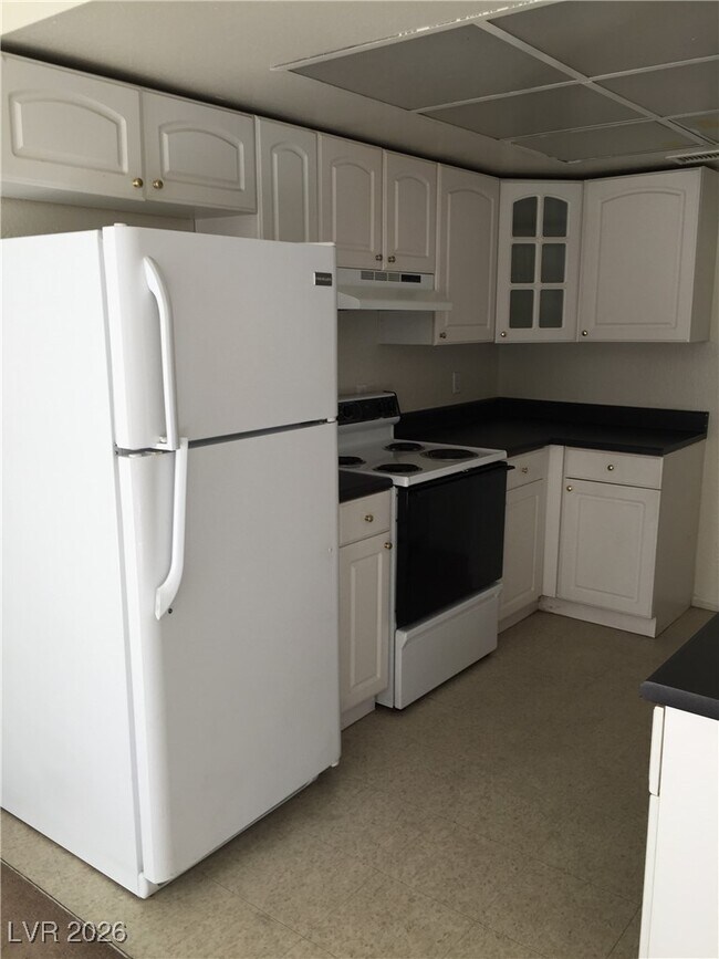 Building Photo - 241 Misty Isle Ln