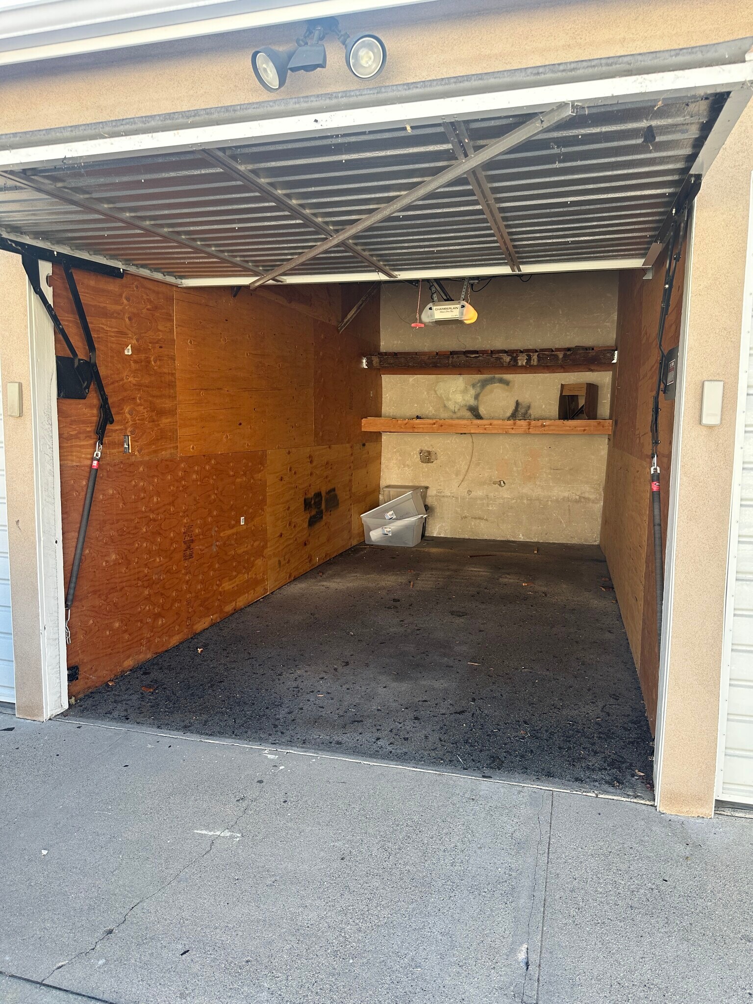 Building Photo - 2666 N Frederic St