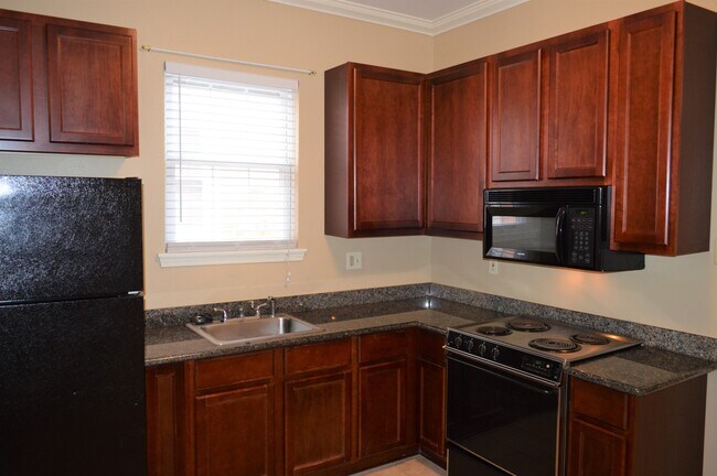 Kitchen - 626 St Ferdinand St