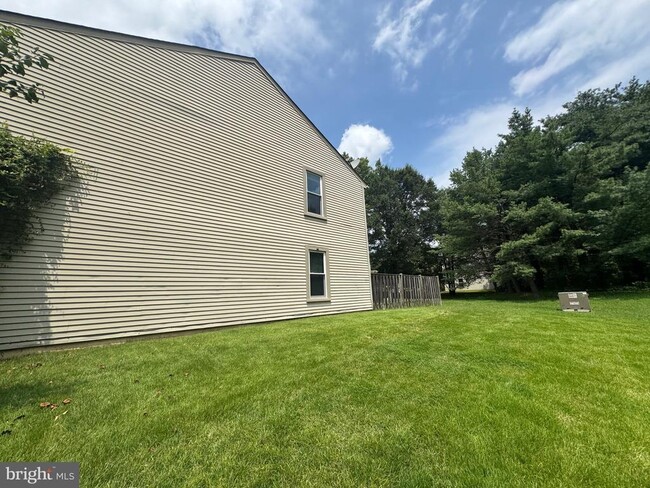 Building Photo - 10601 Greta Lynn Ct