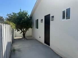 Building Photo - 15929 Harvest St