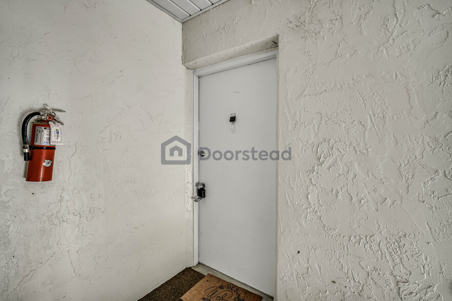 Building Photo - 373 S McMullen Booth Rd
