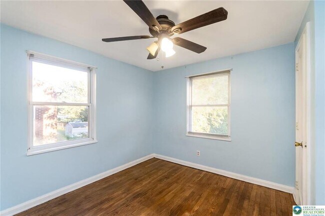 Building Photo - 240 Palmer St