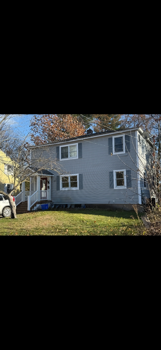 Building Photo - 137 Woodlawn Rd