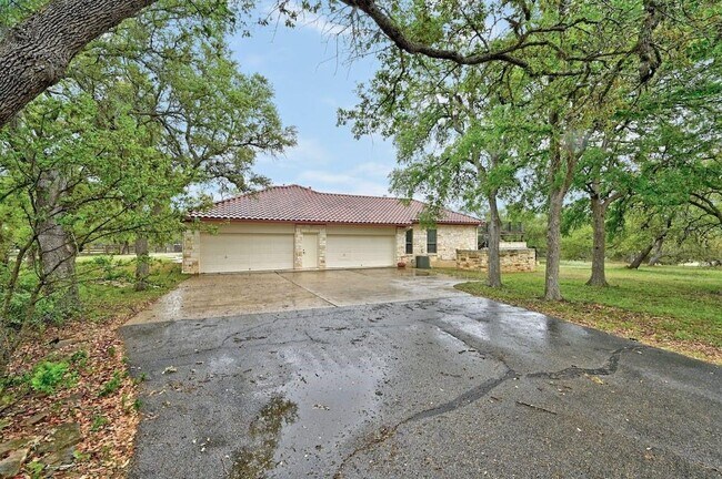 Building Photo - 2850 Mount Gainor Rd