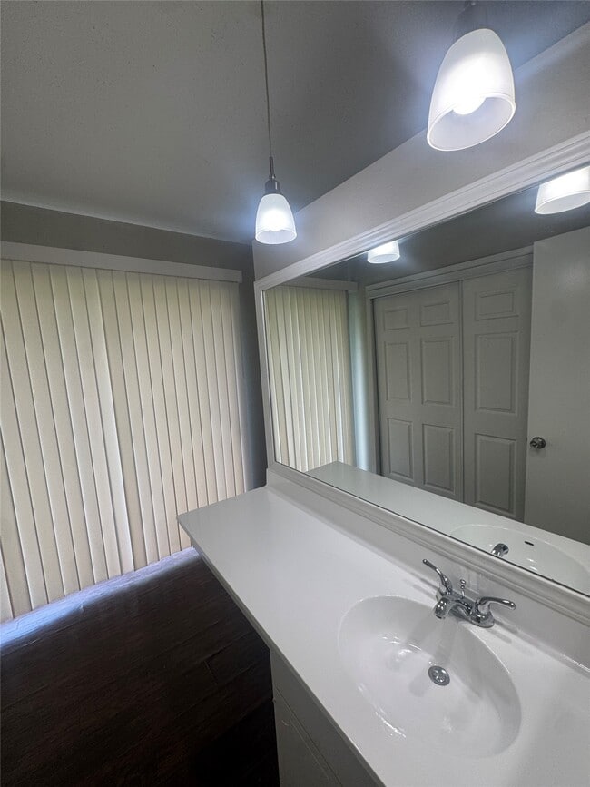 Building Photo - 23139 Lestergate Dr