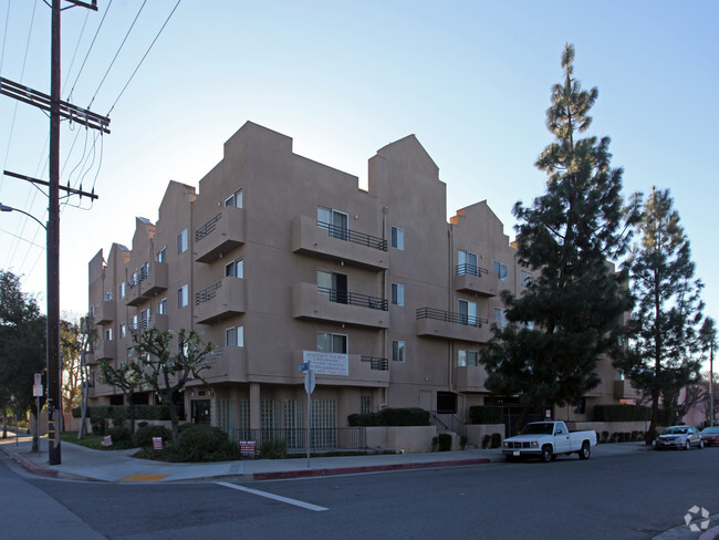 Primary Photo - 19350 Saticoy St. LLC