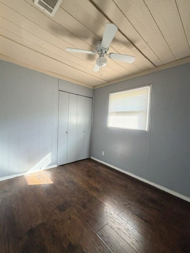 Building Photo - 1308 Greenwood Ave