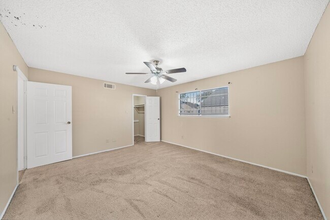 Building Photo - 6701 Sands Point Dr