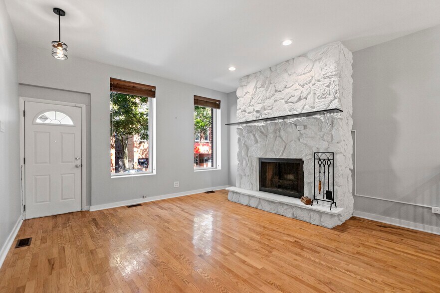 Building Photo - 1147 W Taylor St