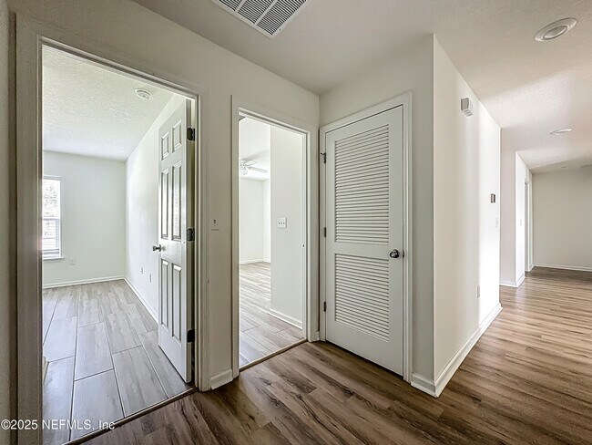 Building Photo - 12292 Orange Grove Dr