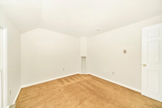 Building Photo - New Market Rental