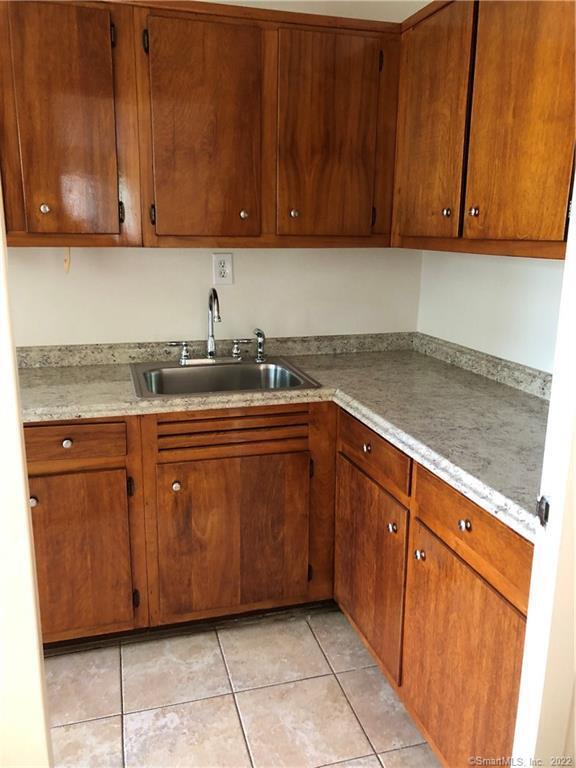 Building Photo - 80 Cartright St