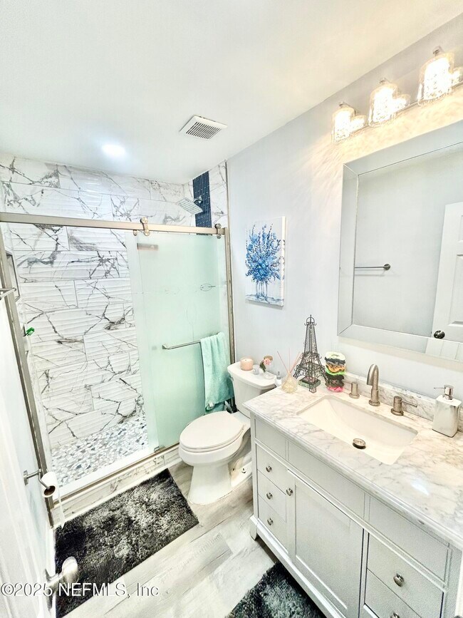 Building Photo - 7122 Cypress Cove Rd